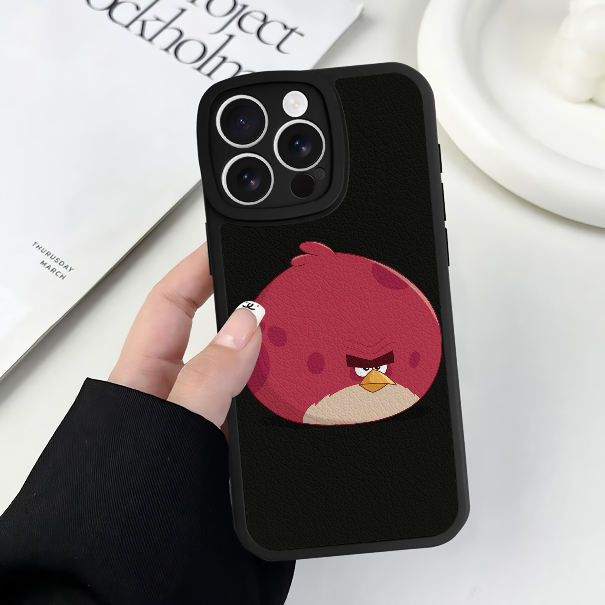 （画像用） Angry Birds アングリーバード 【iPhone 16シリーズ対応】シリコンスマホケース（レザー調） 材質：シリコン